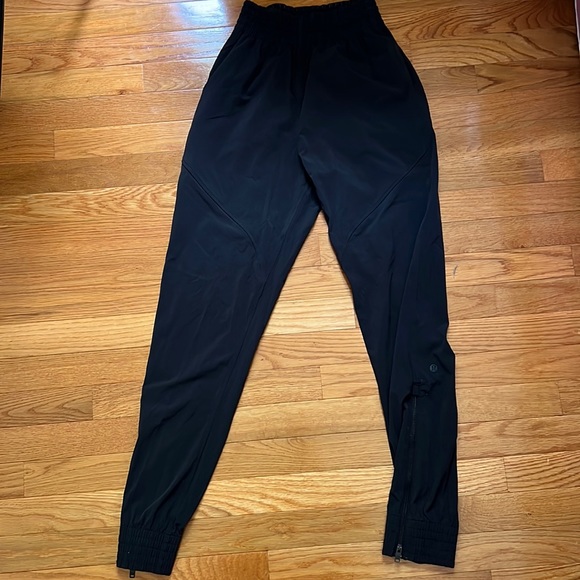 Lululemon labs black joggers sz xs - Picture 1 of 4